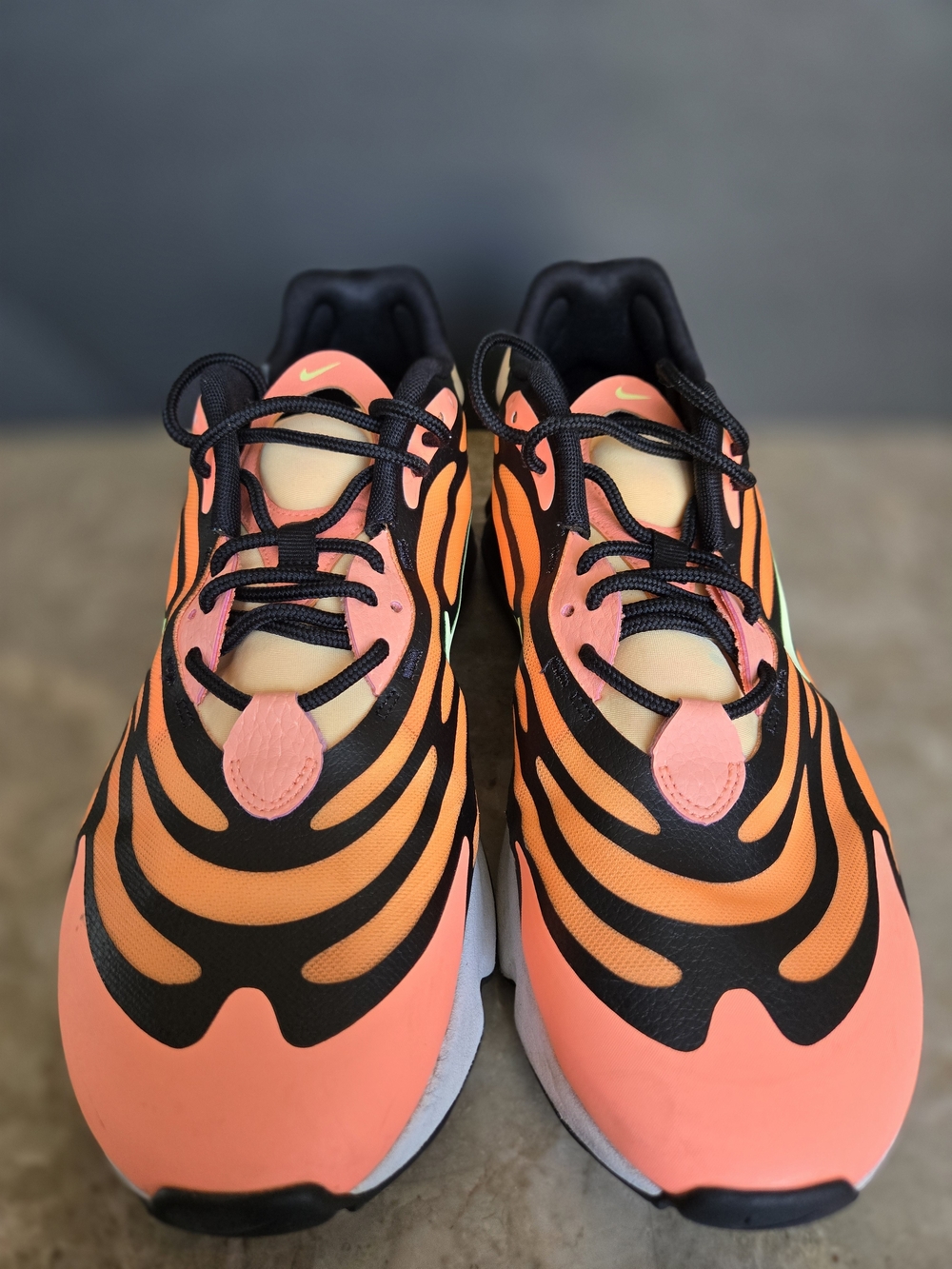 Nike mens Air Max Exosense Atomic Pink Volt Black CK6811-600 Siz11 Sneaker Shoes